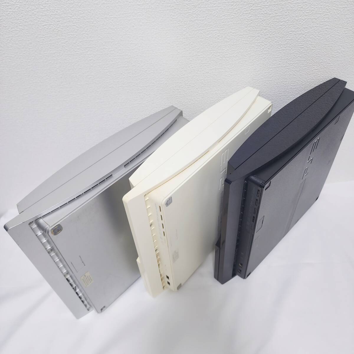 SONY ソニー PS3 本体 3台 まとめ売り プレステ3 動作確認済 PlayStation3 CUH 2000 2500 ブラック ホワイト シルバーの画像3