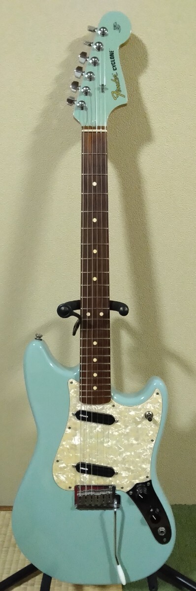  2002年製 Fender USA CYCLONE Sonic Blue Matching Head フェンダー サイクロン　_画像1