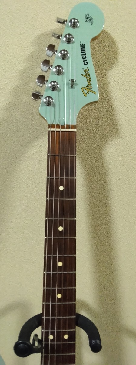  2002年製 Fender USA CYCLONE Sonic Blue Matching Head フェンダー サイクロン　_画像3