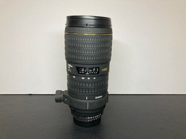 中古品　交換用レンズ　シグマ　70-200F2.8 APO HSM　ニコンＦ_画像1