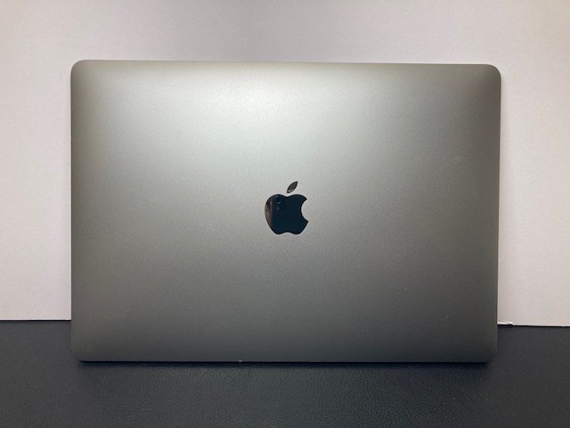 中古品　MacBookAir　アップル　MVFH2J/A　macOS：Sonoma　_画像1