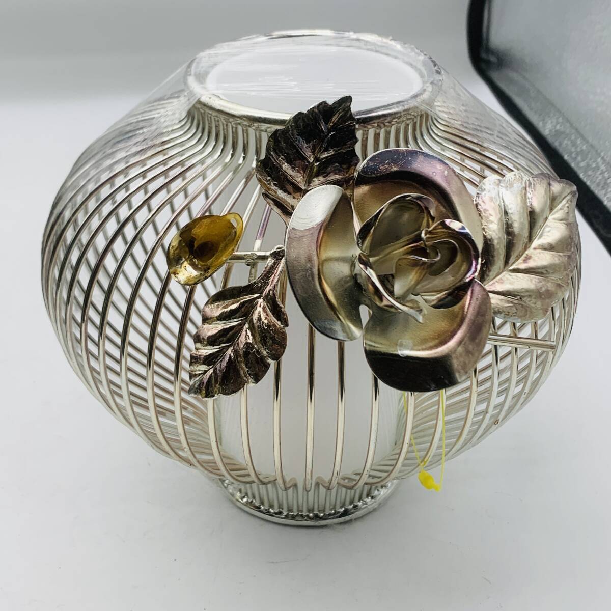 【注目】花デザイン 金属細工 フラワーベース 花瓶 バラ ボタン 20240322B03_画像1