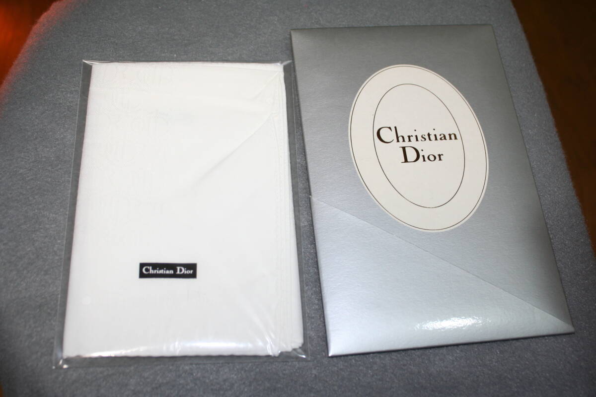 未使用品【正規品】箱付き■Christian Dior クリスチャンディオール　ハンカチ　　白_画像4