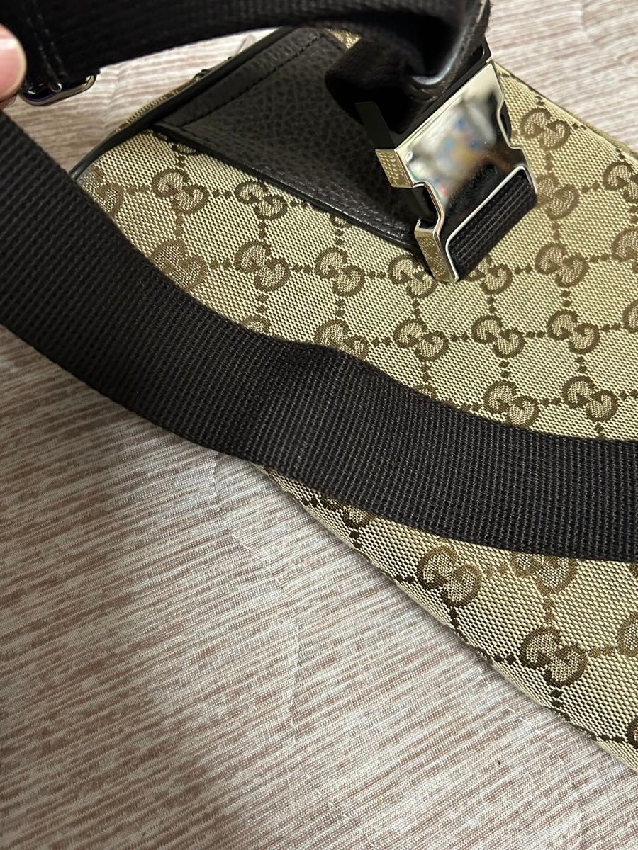 GUCCI ウエストポーチ　グッチ　ボディバッグ グッチ GUCCI GG柄