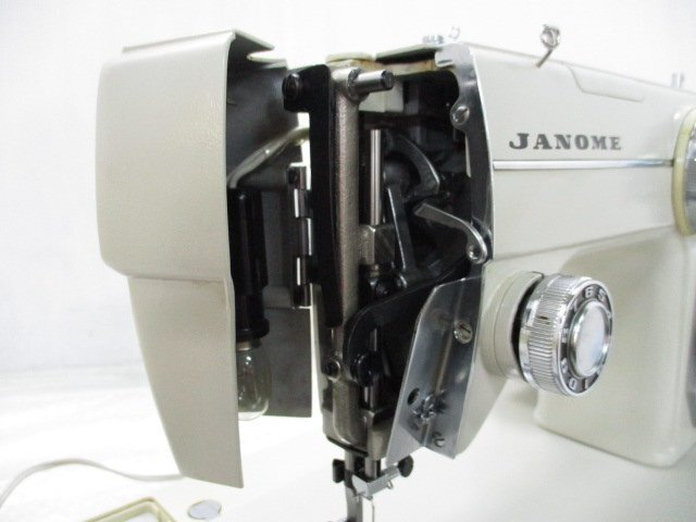 ◎JANOME ジャノメ ミシン MODEL680 フットペダル/ケース付き 手芸 裁縫 ハンドクラフト 現状品 w3212_画像3