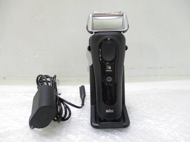 * exhibition goods BRAUN Brown series 8 electric shaver Type:5795 2021 year made adaptor attaching w3287