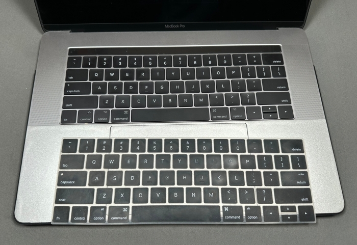 MacBook Pro 2016 15インチ i7 2.6GHz 16GB USキー 初期化済み_画像6