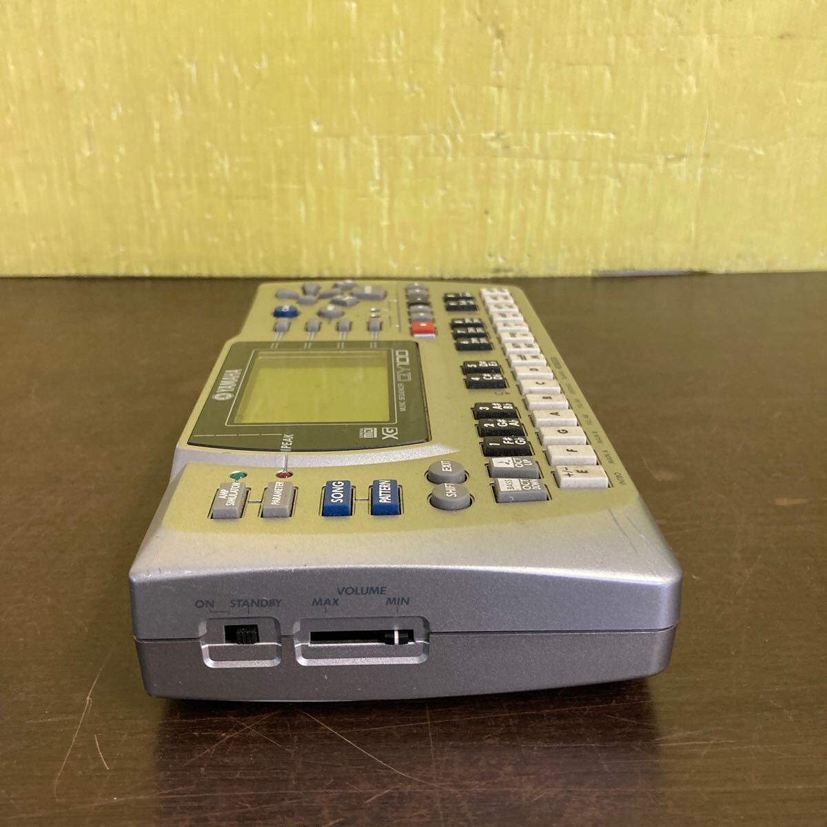 YAMAHA Yamaha mobile sequencer rhythm machine QY100 sound equipment 