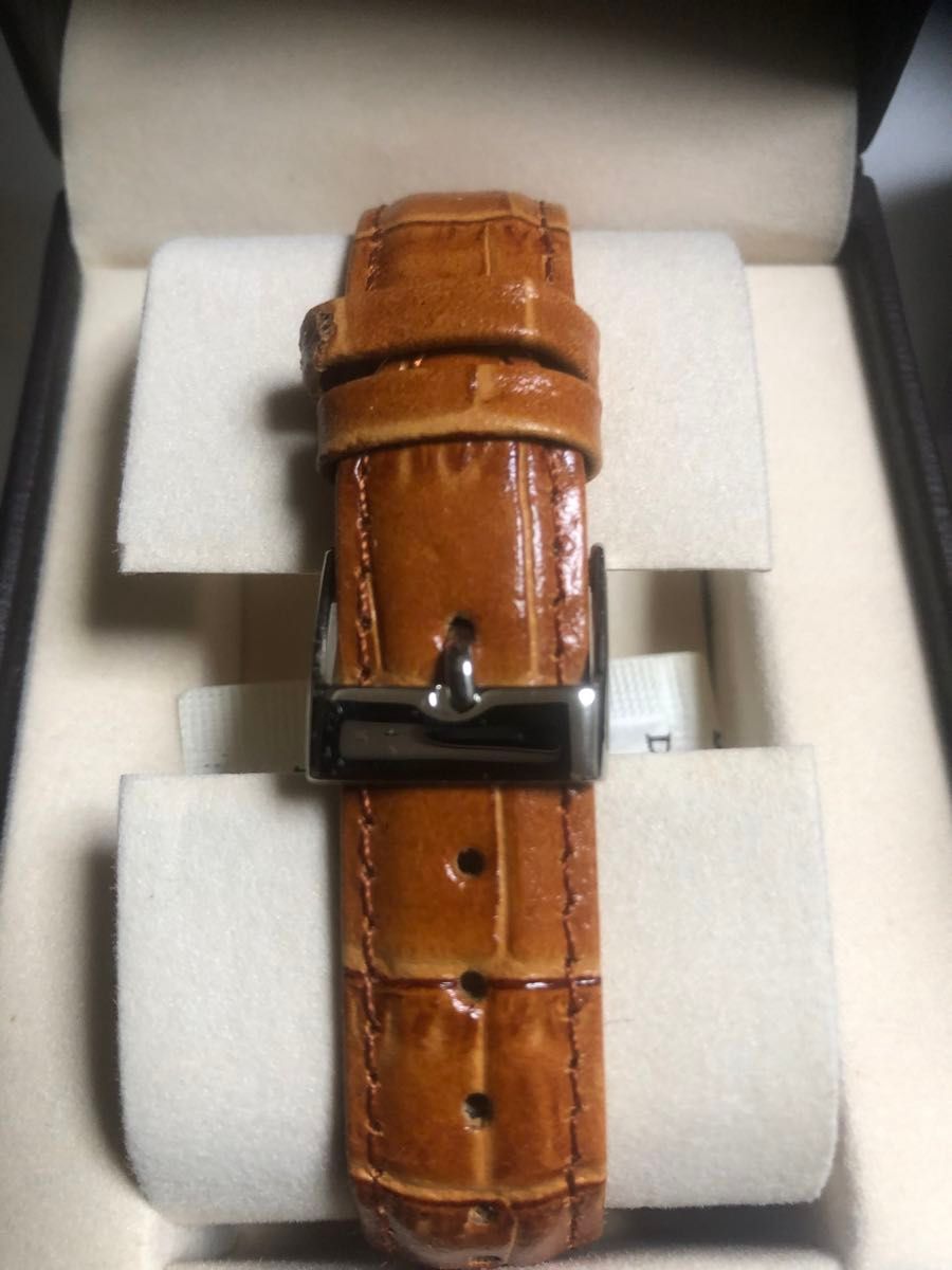 プレゼントに☆父の日のギフトに☆高級感溢れるメルセデスベンツメンズ牛革腕時計