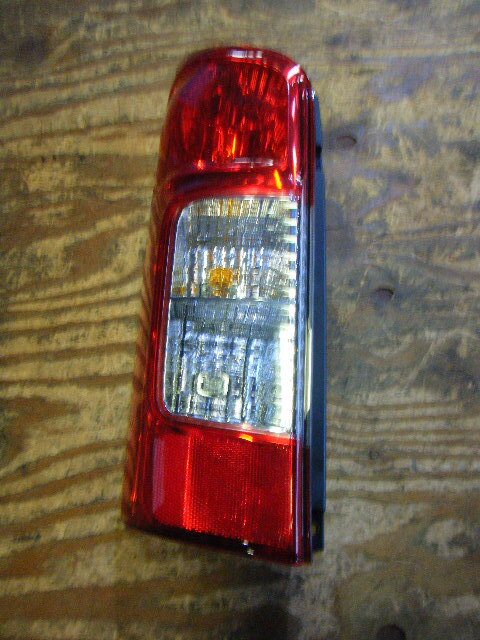  Heisei era 28 year NV350 Caravan CBF-VR2E26 original left tail light valve(bulb) attaching ICHIKOH T008