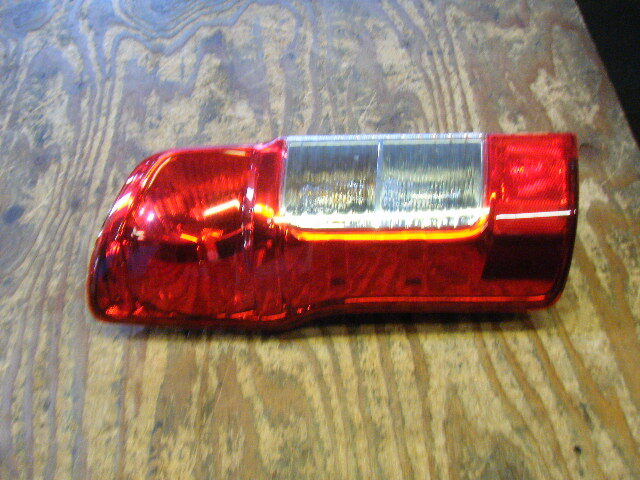  Heisei era 28 year NV350 Caravan CBF-VR2E26 original left tail light valve(bulb) attaching ICHIKOH T008