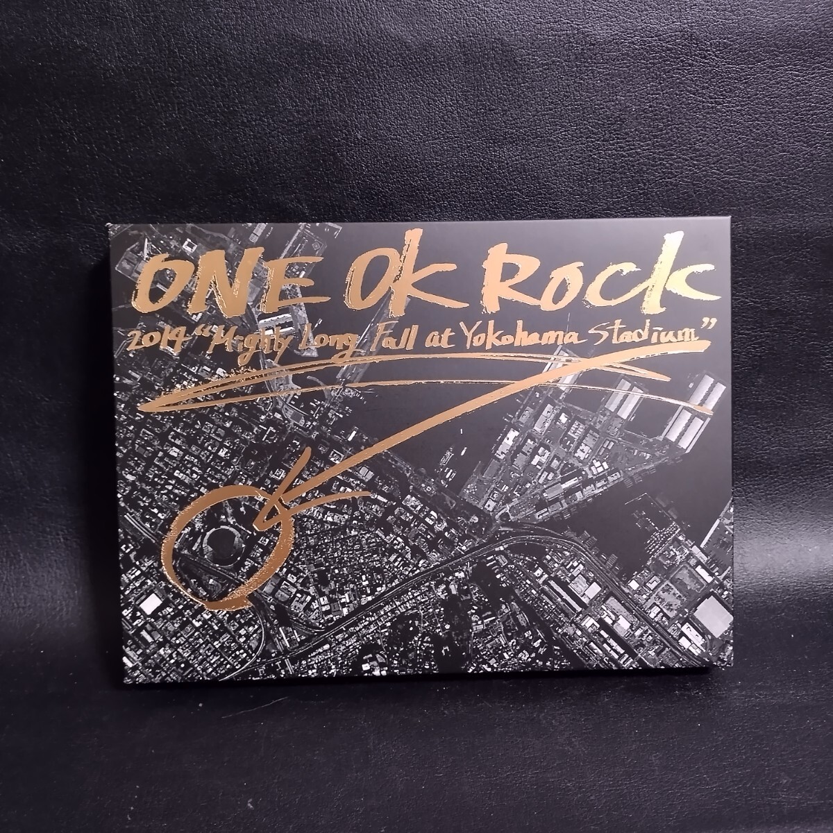 【ONE OK ROCK】 ワンオク 2014 Mighty Long Fall at Yokohama Stadium[初回限定版] 邦楽DVD 棚C_画像1