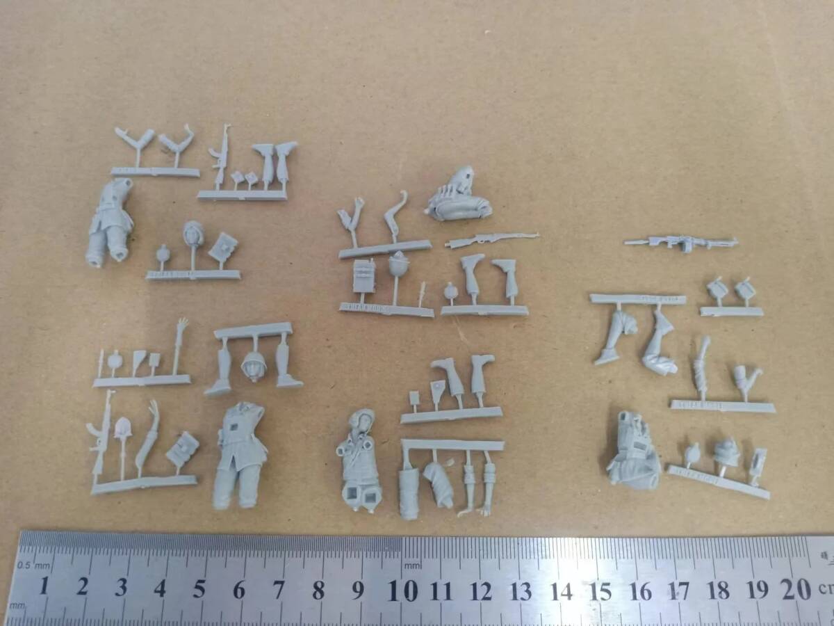  geo llama woman ..5 body 1/35 scale .... war car resin resin not yet painting not yet constructed military kit Army miniature figure 754