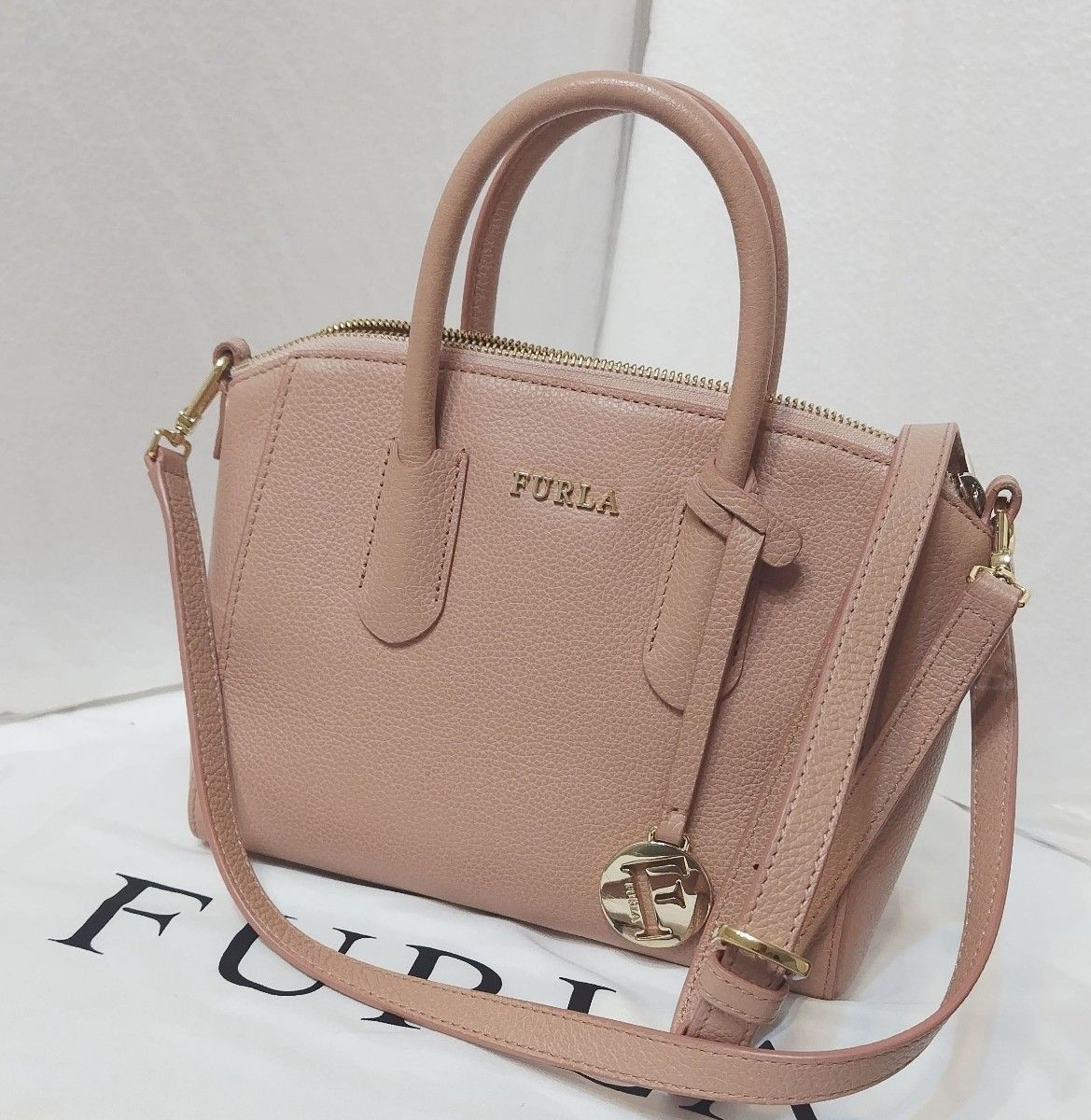 フルラ FURLA ショルダーバッグ 2way レザー チャーム付き