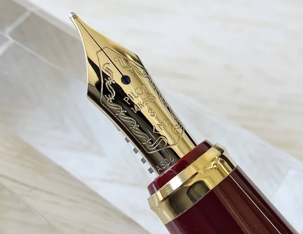 【未使用】 パイロット 万年筆 カスタム98 朱色 ペン先14K-585 PILOT CUSTOM98 カートリッジ・コンバーター両用式 箱付き_画像6