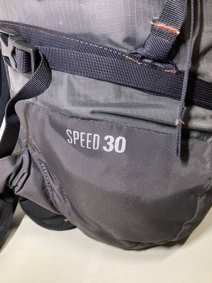 ブラックダイヤモンド　SPEED30 サイズM グレー　バックパック　ザック_画像2