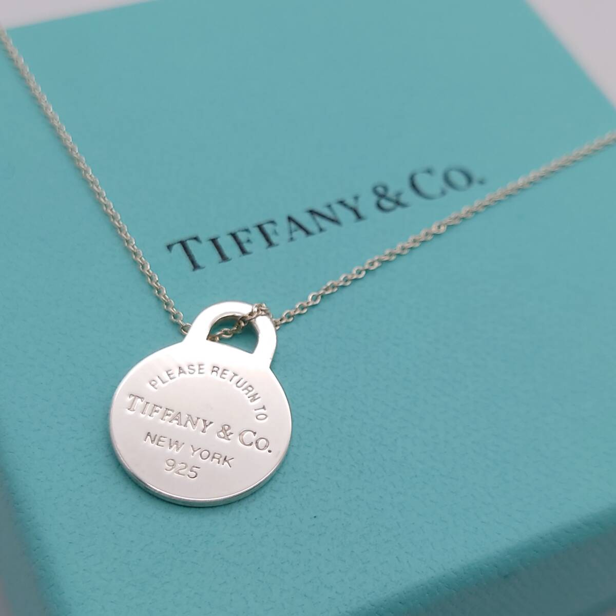 ② ティファニー TIFFANY&Co. メダル モチーフ PLEASE RETURN TO ネックレス ペンダント シルバー 925 SV 銀 保存袋箱付_画像1