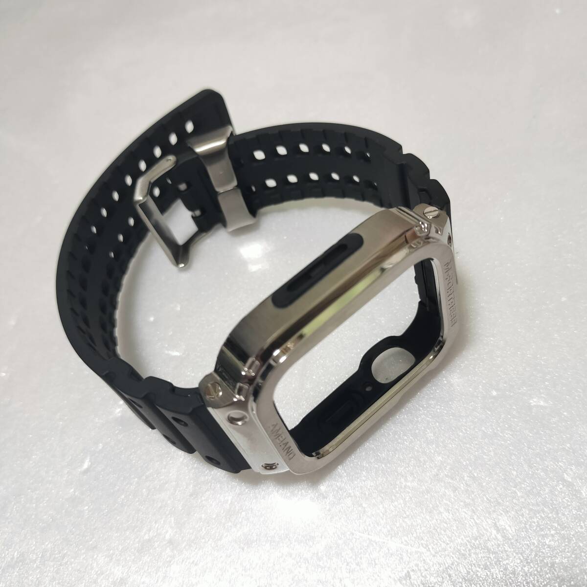 【1円オークション】 amBand コンパチブル Apple Watch バンド 44mm ステンレス鋼ケース付き 頑丈なメンズTPUベルト 一体型 TS01B001054_画像2