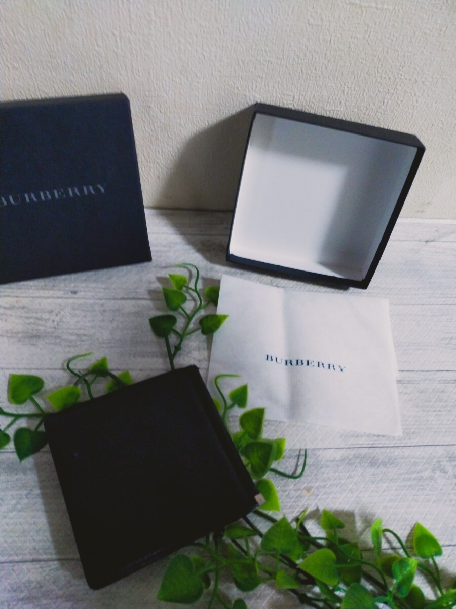 極美品 ケース付き BURBERRY バーバリー マネークリップ 財布 _画像3