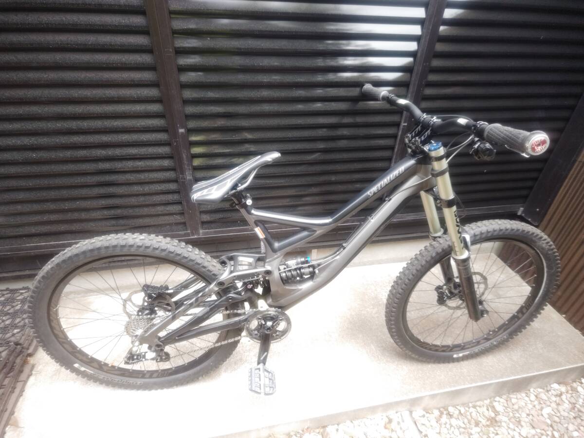 SPECIALIZED DEMO 8　 26インチ DOWNHILL BIKE_画像1