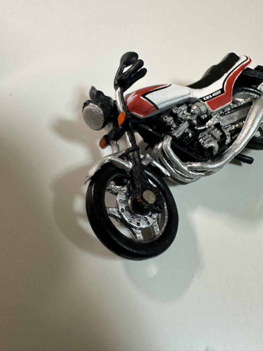 蘇る絶版名車 SUPER BIKE COLLECTION 絶版バイクフィギュア HONDA CBX400F 1981年 セブンイレブン_画像5