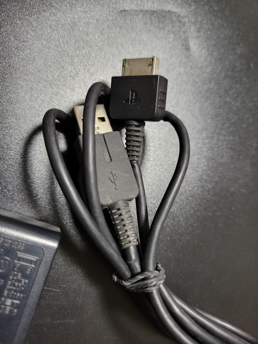 SONY PS Vita 純正 充電器 ACアダプタ PCH-ZAC1 USBケーブル ソニー_画像4