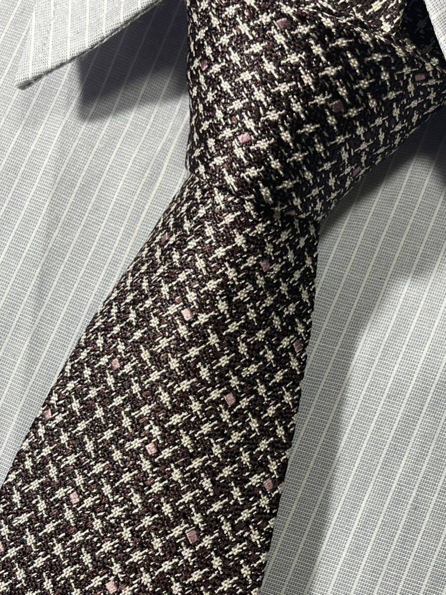 ほぼ未使用 ″Ermenegildo Zegna″ エルメネジルドゼニア スクエア ほぼ未使用 ″Ermenegildo Zegna″ エルメネジルドゼニア スクエア