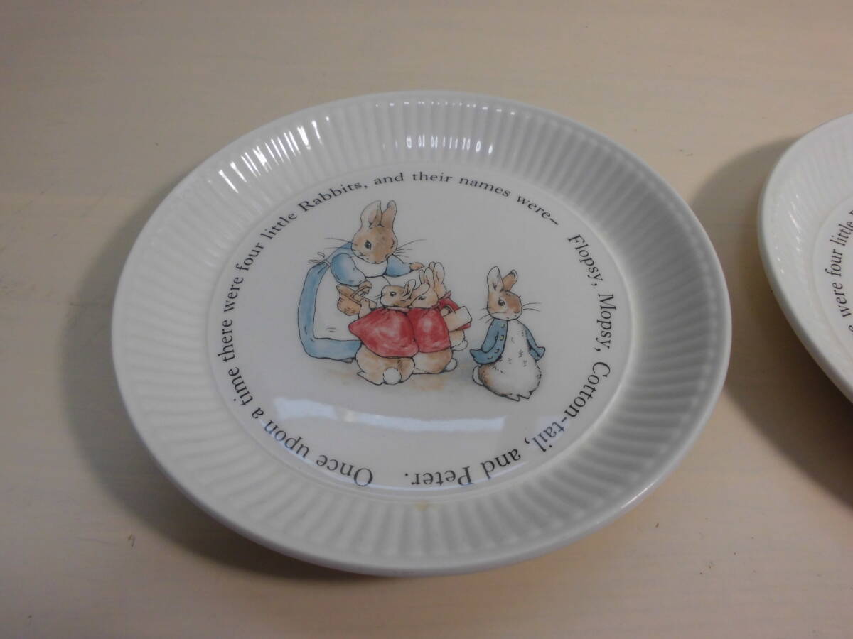 WEDGWOOD ウエッジウッド PETER RABBIT ピーターラビット プレート２枚セット デザート皿 イギリス製_画像3