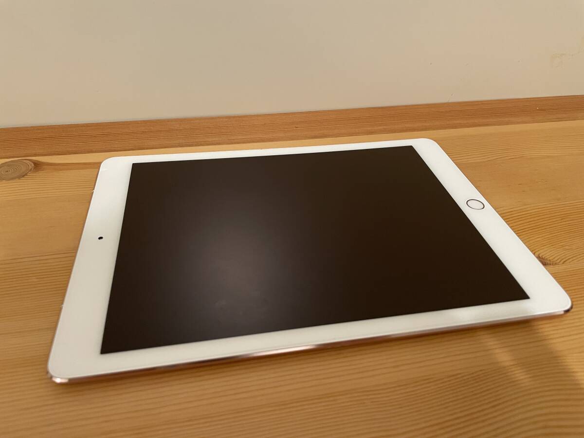 iPad Pro 9.7インチ Wi-Fi+Cellular 32GB ローズゴールド 中古品 MLYJ2J/A Rose Gold セルラーモデルの画像2
