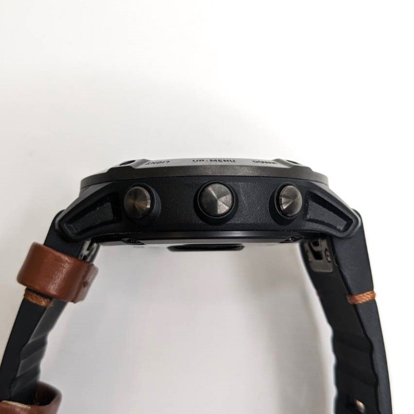 [9304-009] GARMIN fnix 6X Sapphire Black DLC Leather band ガーミン スマートウォッチ レザーバンド 動作未確認 ジャンク [中古]_画像9