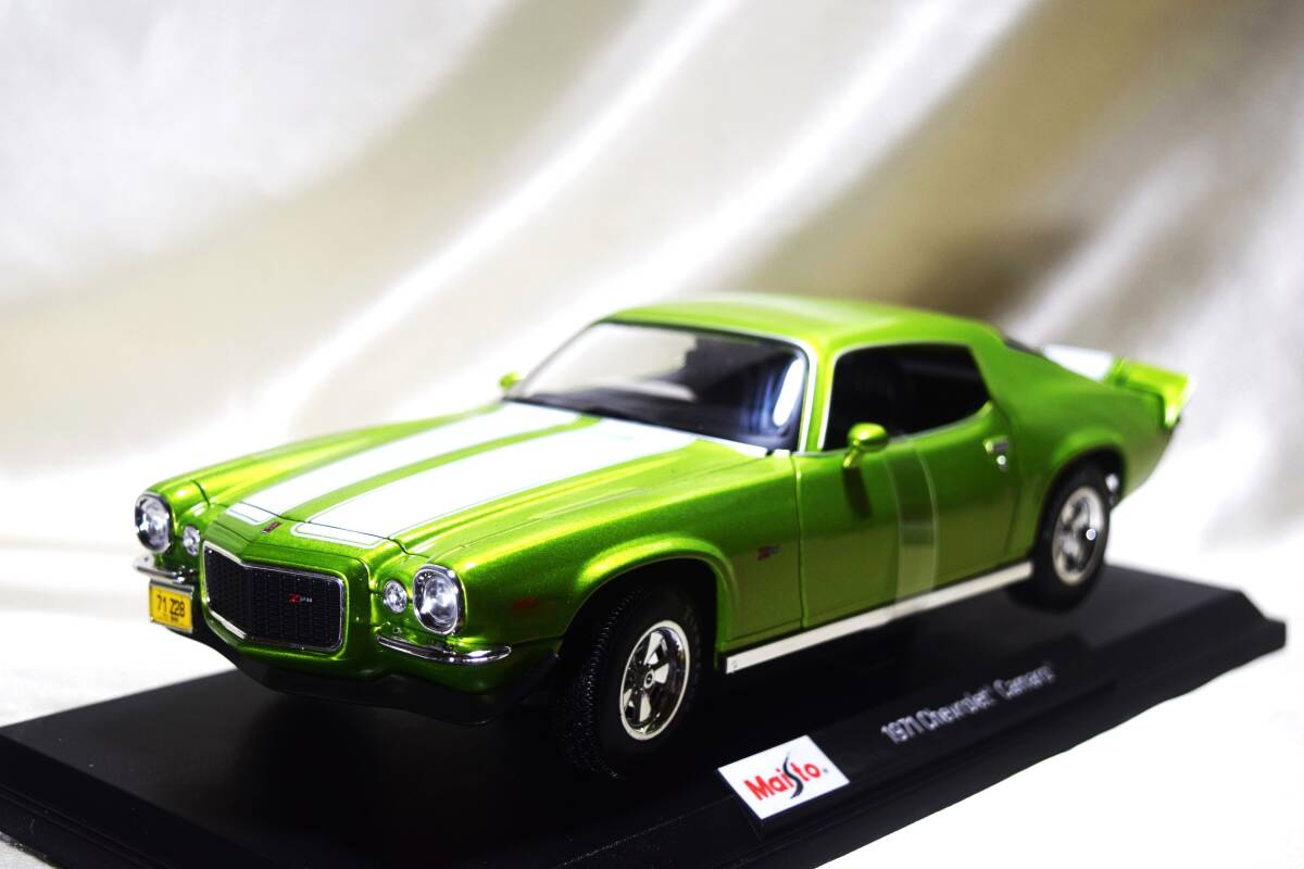 新品マイスト1/18【Maisto】■1971年式 Chevrolet Camaro/レア色■ミニカー/ポルシェ/BMW/アウディ/シボレー/ランボル/オートアート/京商_画像4