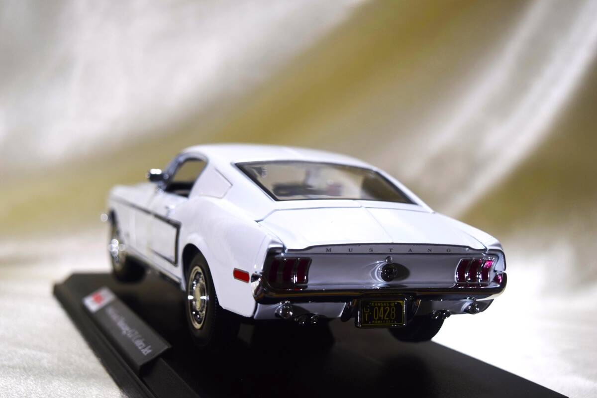 新品マイスト1/18 【Maisto】■1968年式Ford Mustang GT Cobra Jet■フォード/フェラーリ/BMW/ポルシェ/アウディ/オートアート/京商/他_画像3