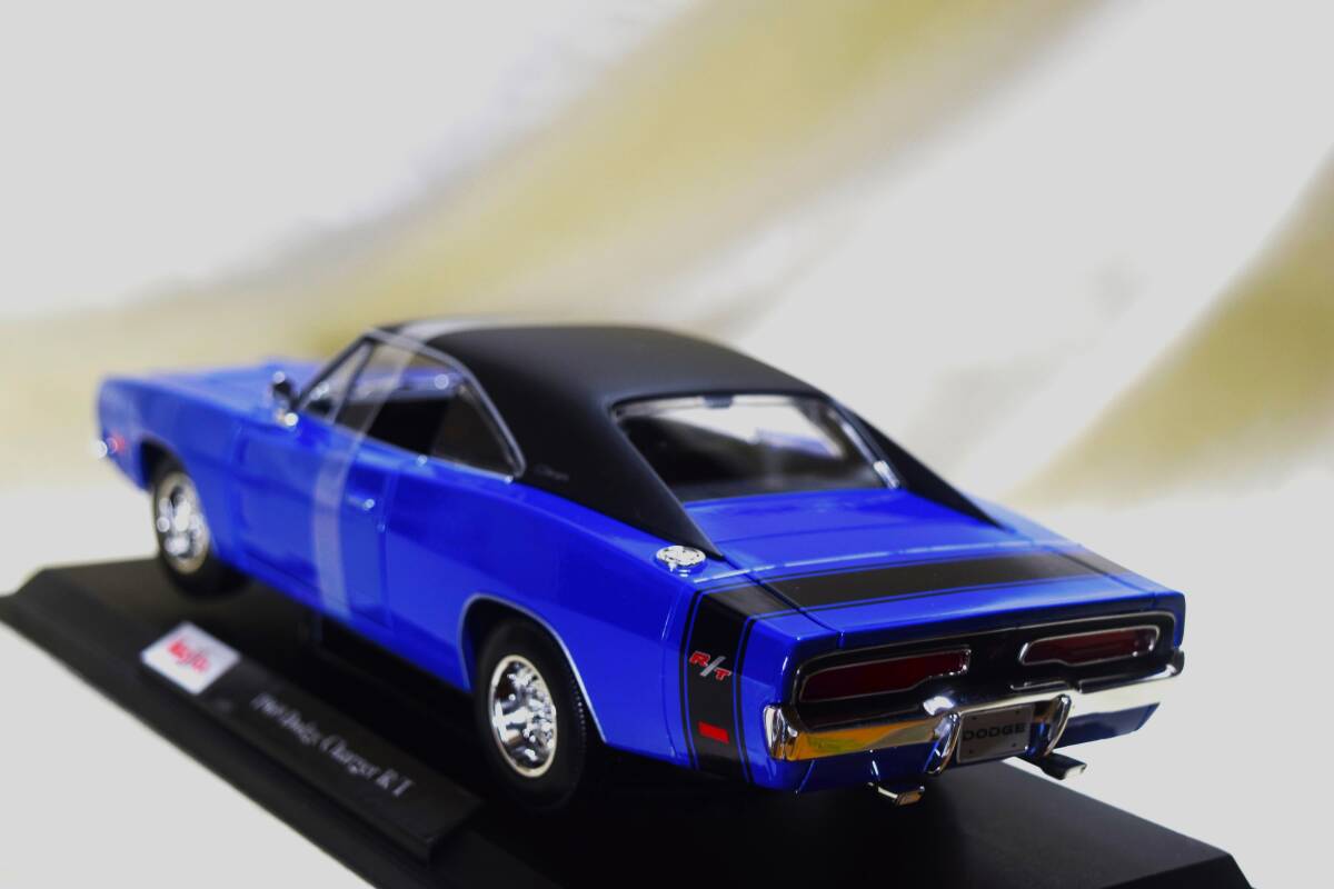 新品マイスト1/18【Maisto】■1969年式 Dodge Charger R/T /希少カラー■ミニカー/ポルシェ/BMW/アウディ/メルセデス/ランボルギーニ/他_画像6