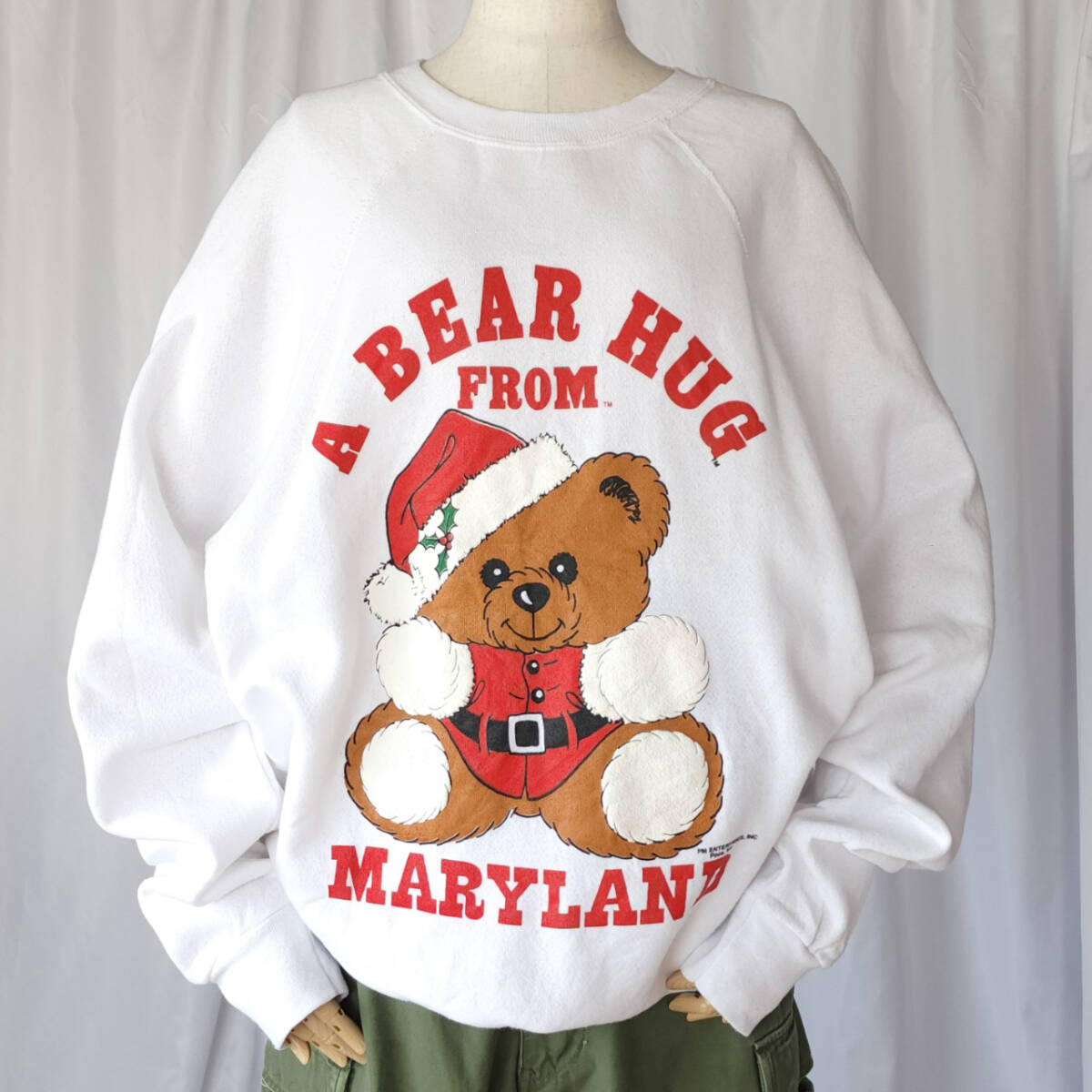 XLサイズ/USA製 A BEAR HUG サンタベアー くま 熊 スウェットシャツ トレーナー 白(ホワイト)系 USED 古着 メリーランド クリスマス TULTEX_画像1