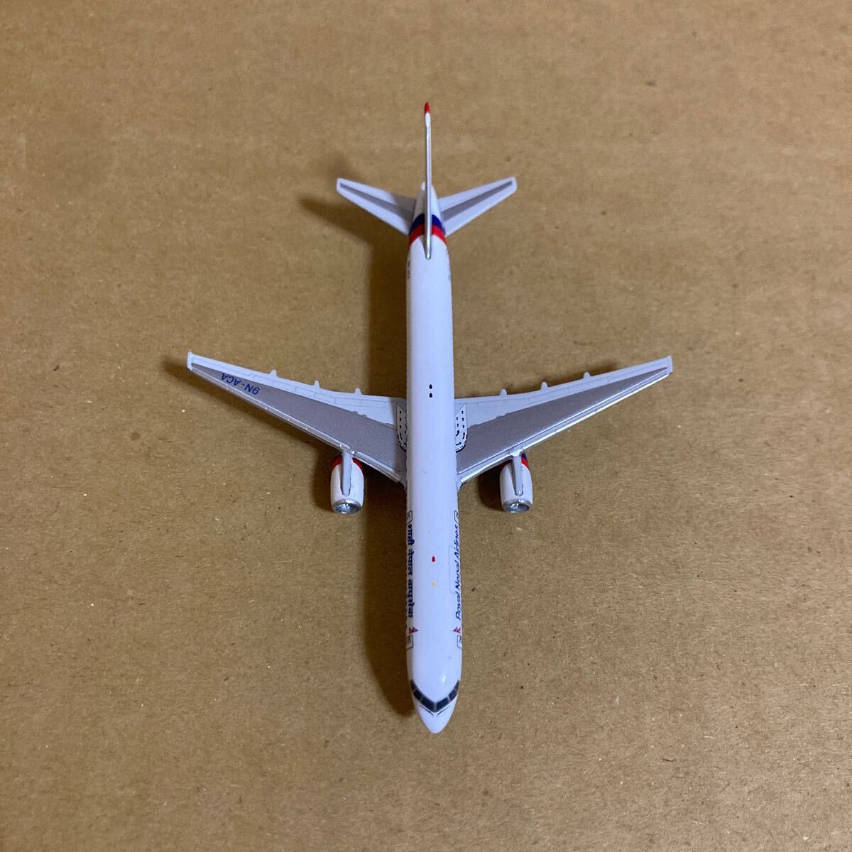 ■Star Jets 1/500 ロイヤルネパール航空 B757-200 9N-ACA【中古品】■Royal Nepal Airlines_画像6