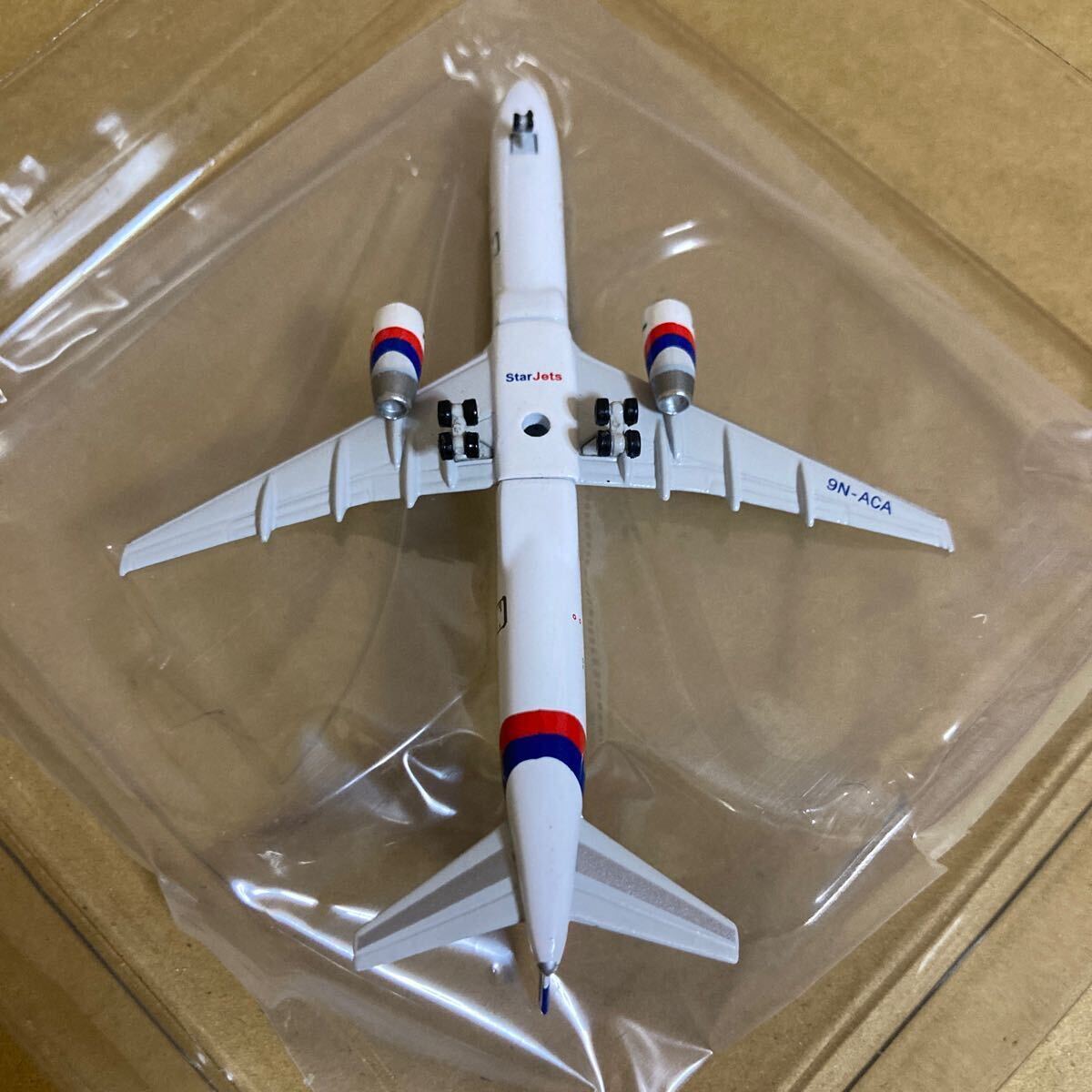 ■Star Jets 1/500 ロイヤルネパール航空 B757-200 9N-ACA【中古品】■Royal Nepal Airlines_画像8