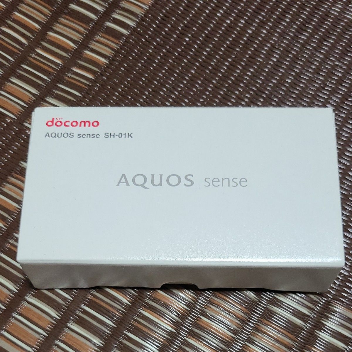 AQUOS Sense SH-01K 空箱