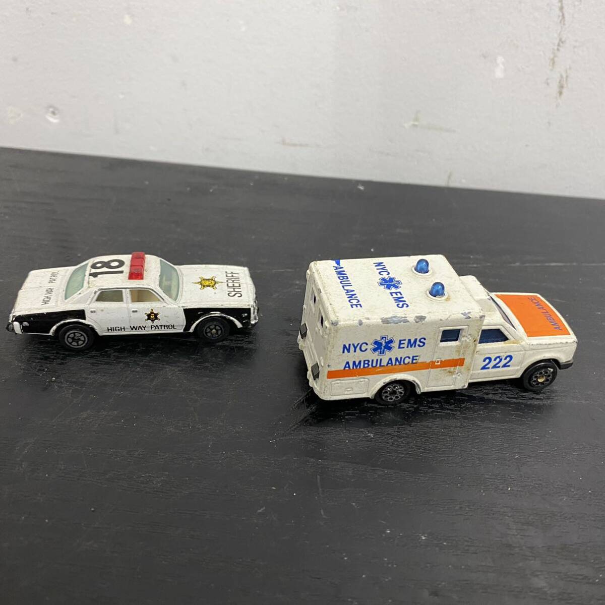 UU185 メーカー混在/不明 パトカー等 NYC EMS AMBULANCE ミニカー5点まとめ 日本製含む ジャンク品 BAR ミニカーまとめ☆☆_画像3