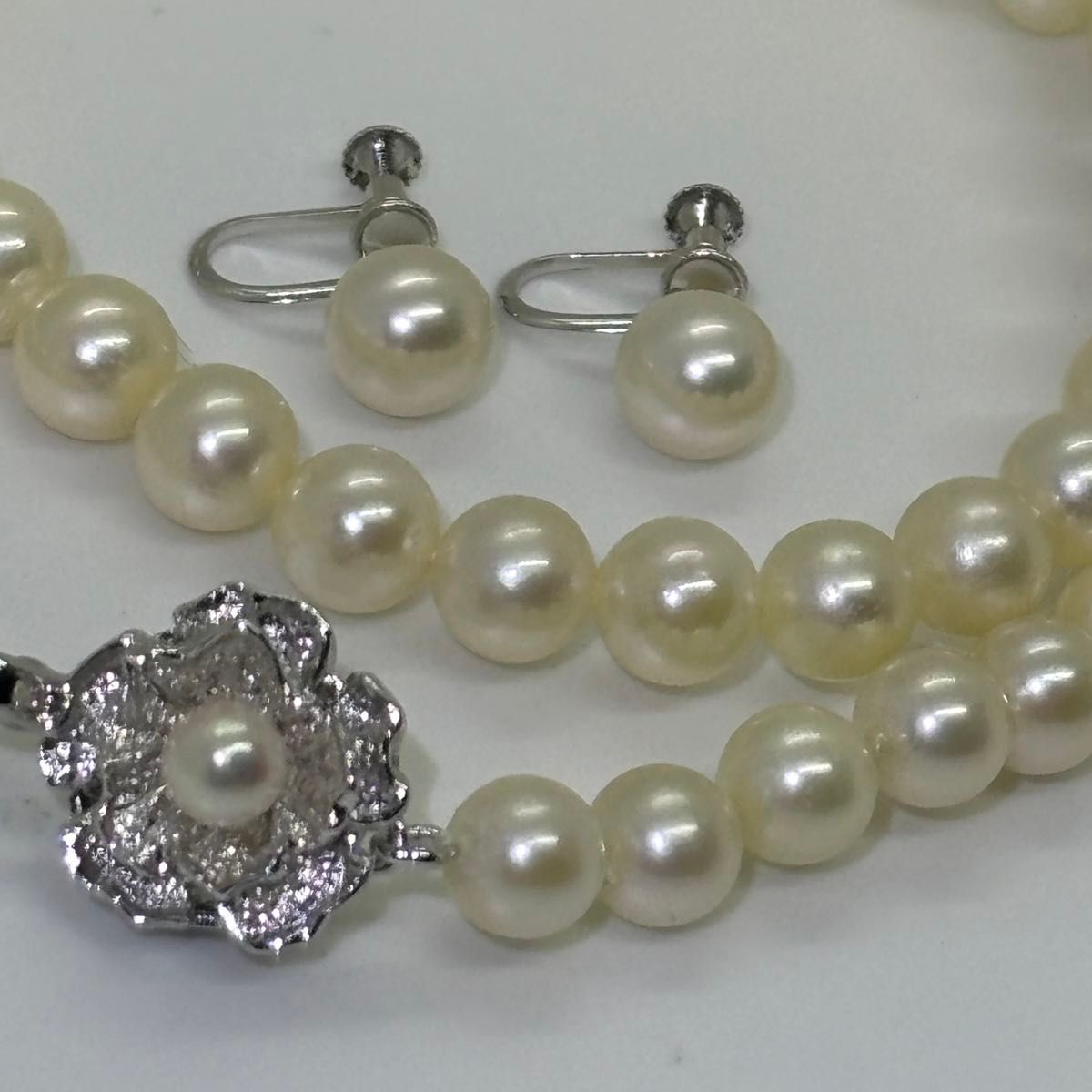 美品/本真珠/無着色銀白色真珠光沢/ネックレス&イヤリング 美品/本真珠/無着色銀白色真珠光沢/ネックレス&イヤリング