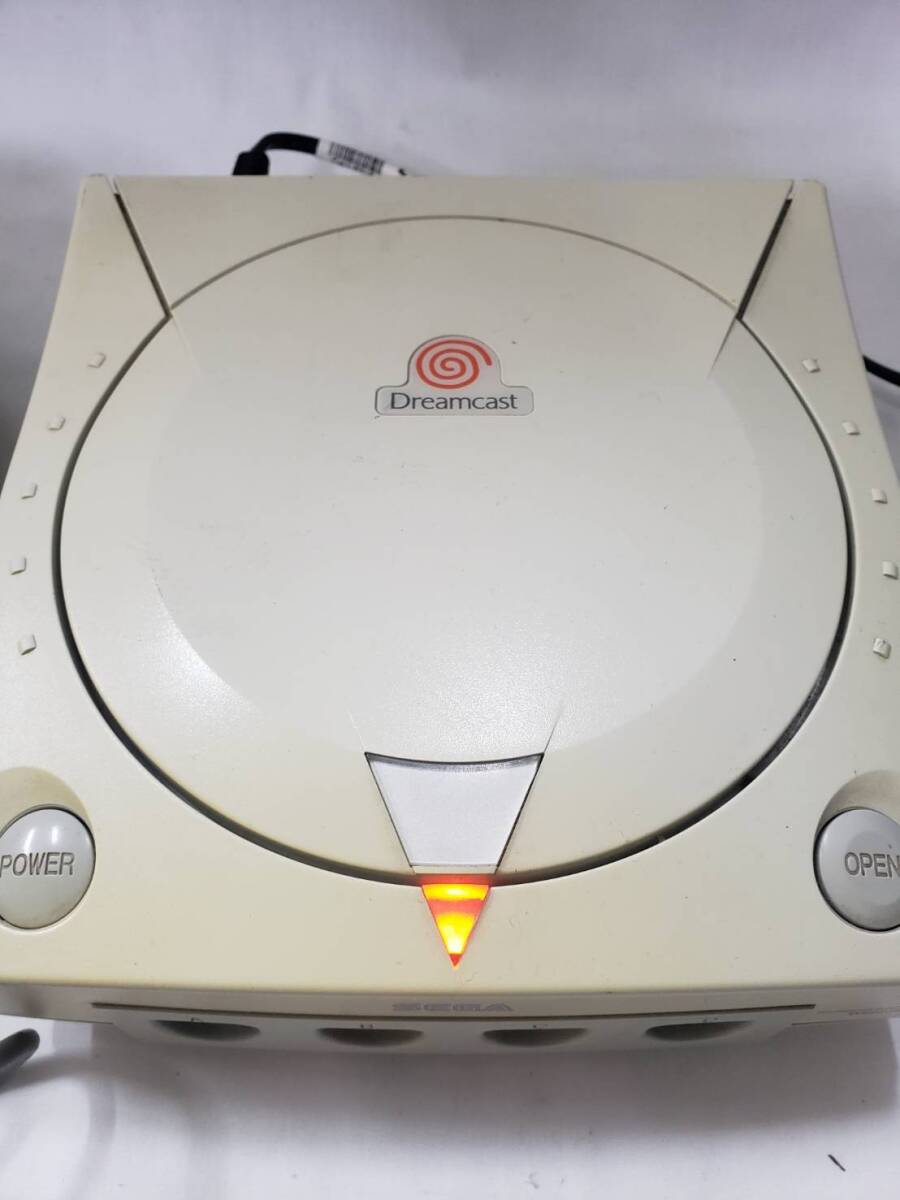 B394 SEGA Dreamcast ドリームキャスト 本体 HKT-3000 コントローラー ソニックアドベンチャー 通電確認済み 中古 引き取り可 1円スタートの画像2