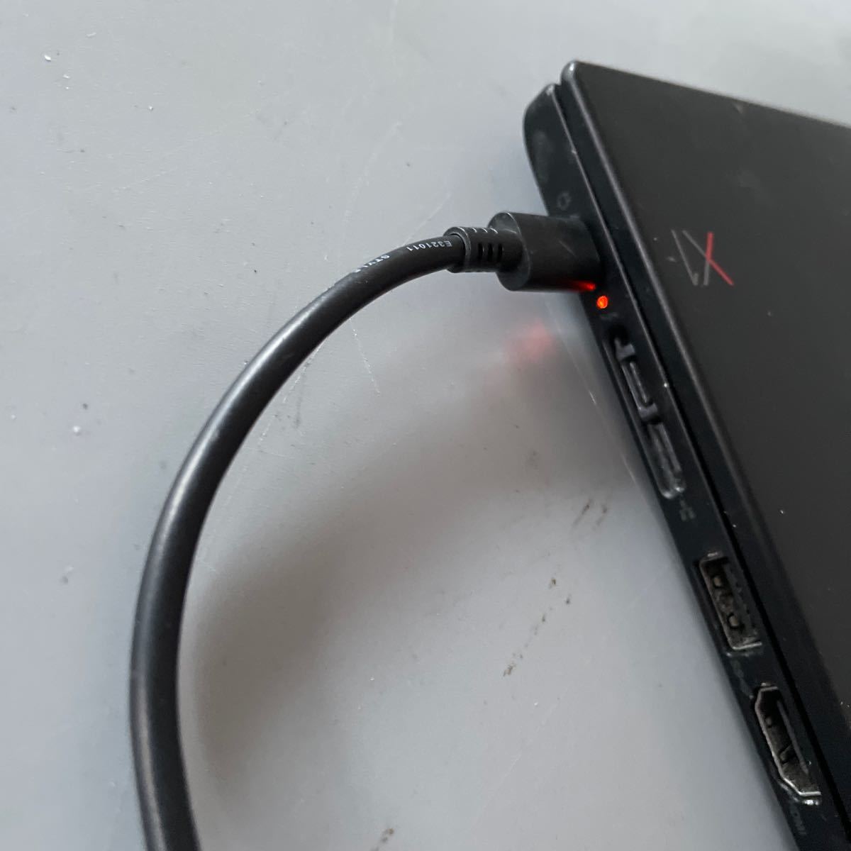 JXJK4076 【ジャンク】Lenovo ThinkPad X1 Carbon /Core i7-第八世代/起動不良_画像5