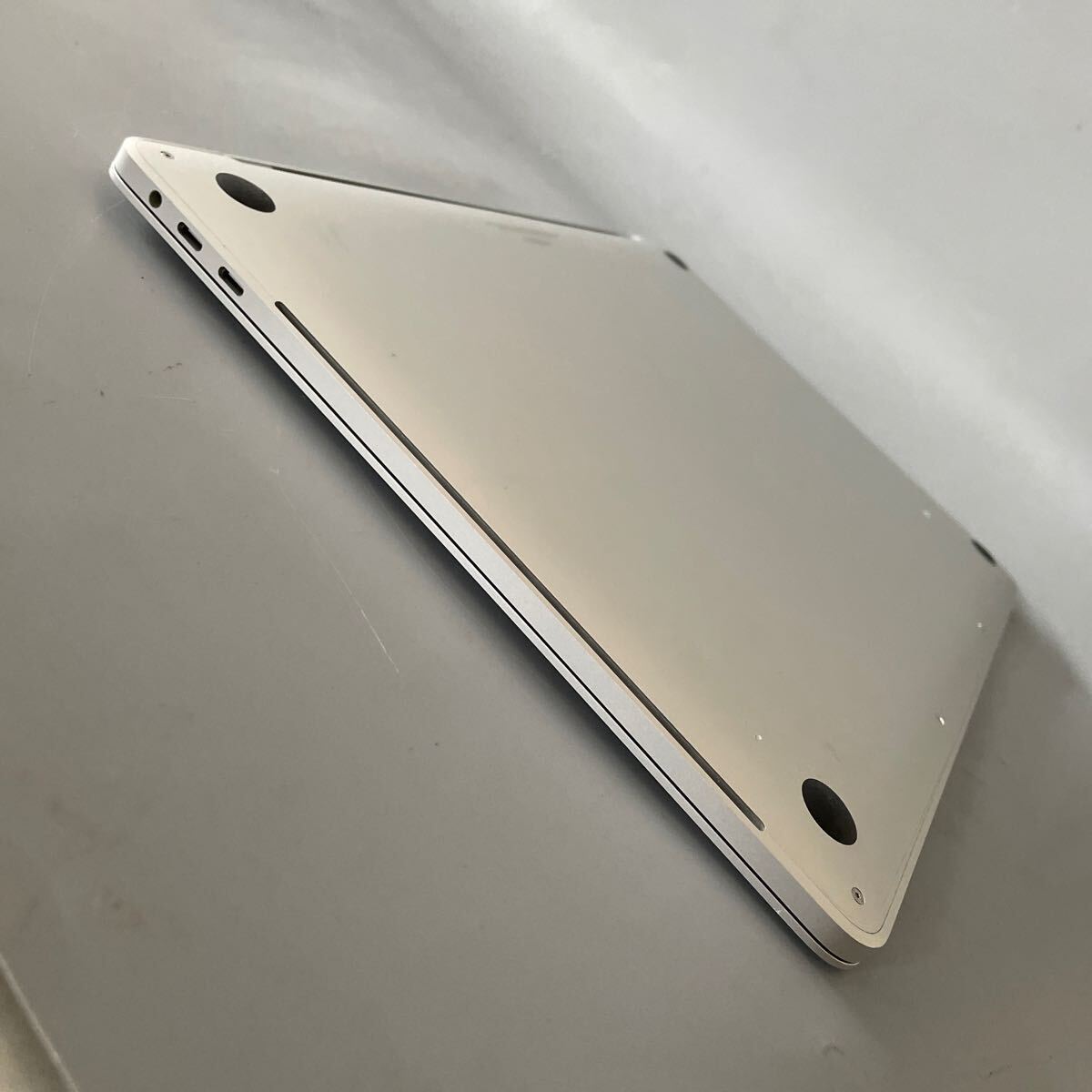 JXJK4129【ジャンク】Apple MacBook Pro (15インチ, 2019) A1990 EMC3359 /core i7 2.60GHz/sSD:256GB/動作品_画像8