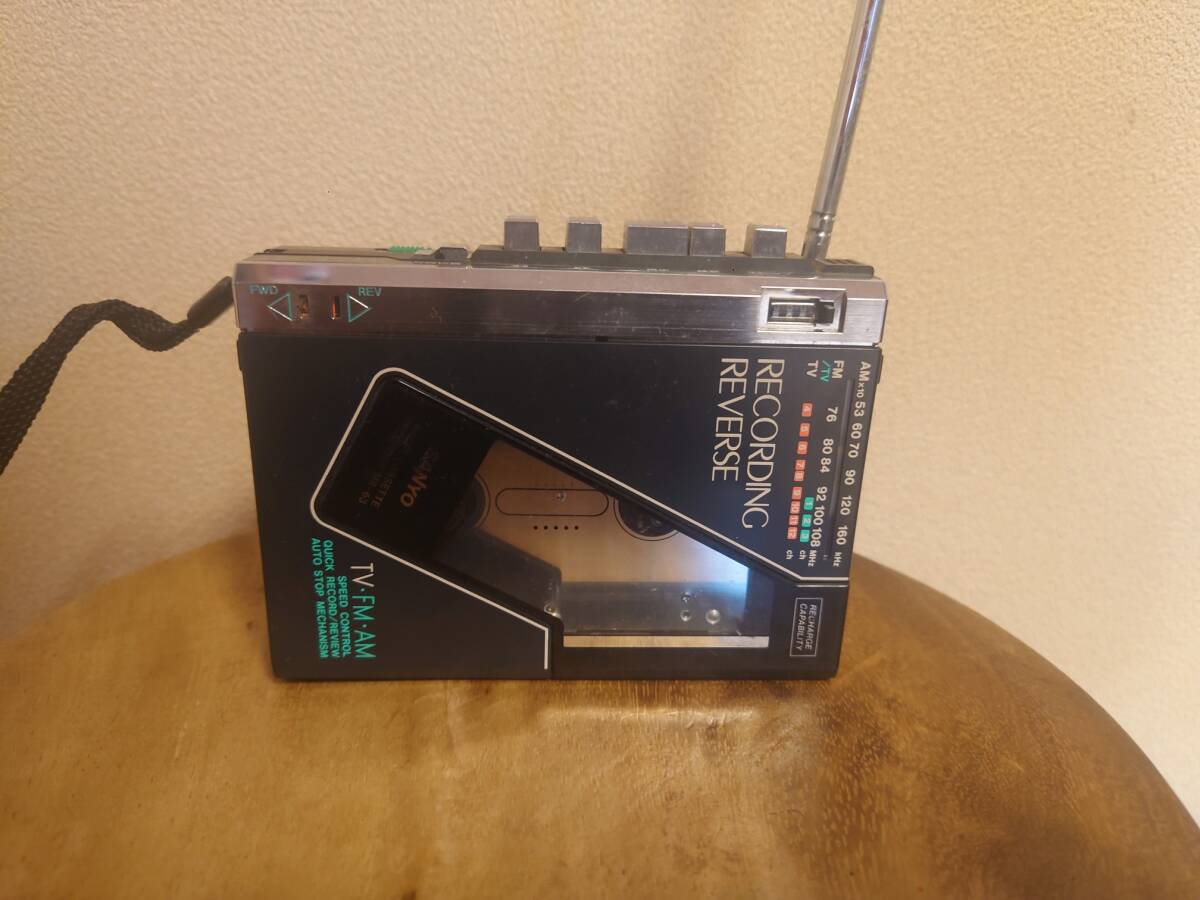 SANYO 三洋 ラジオカセットレコーダー TM/FM/AM ラジオ カセットプレーヤー MR-63 通電確認済みラジオ受信OK_画像3