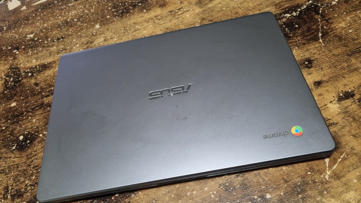 ASUS クロームブック 　C223NA-ENG chromebook