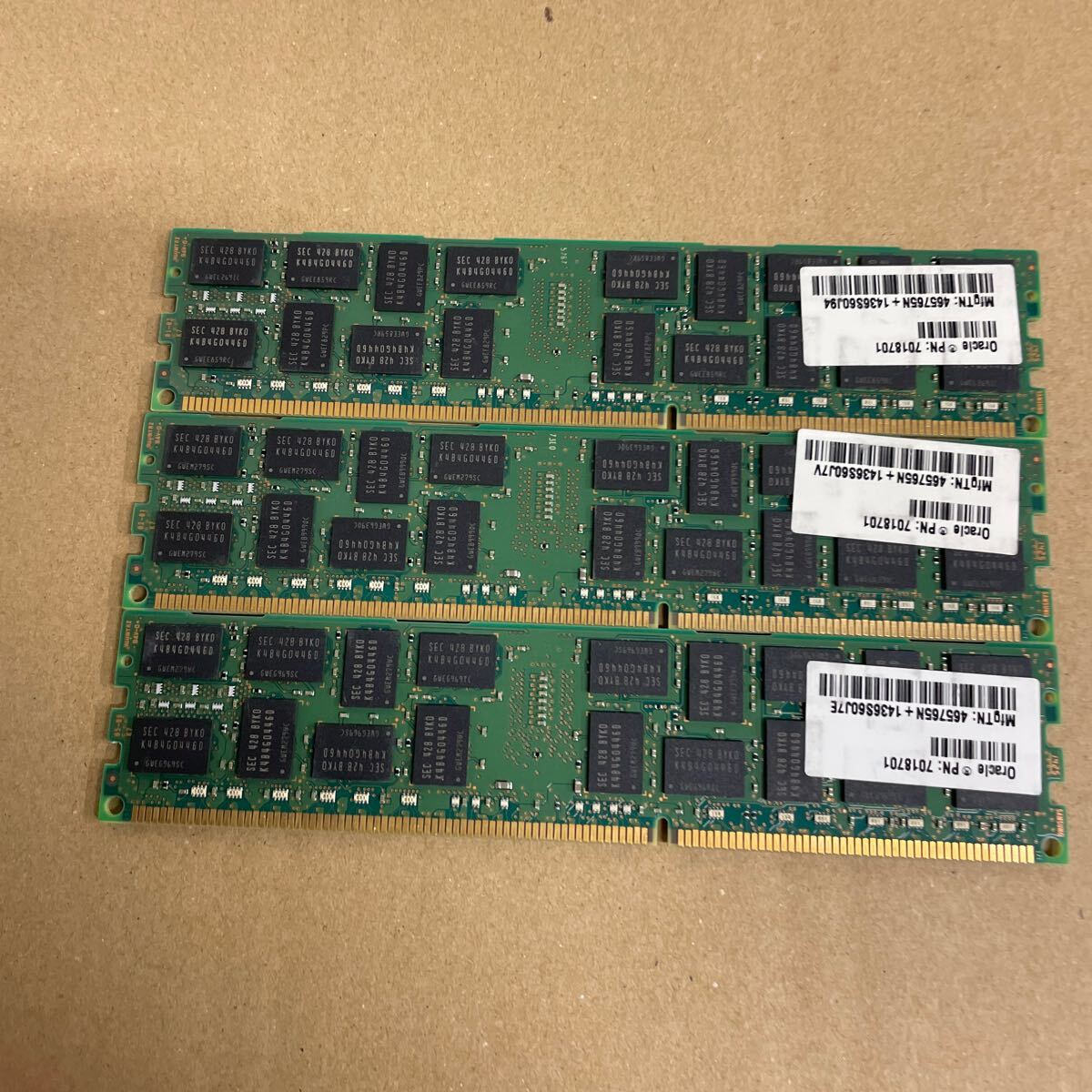 ホ61 SAMSUNG PCメモリ　16GB 2Rx4 PC3L-12800R 3枚_画像3