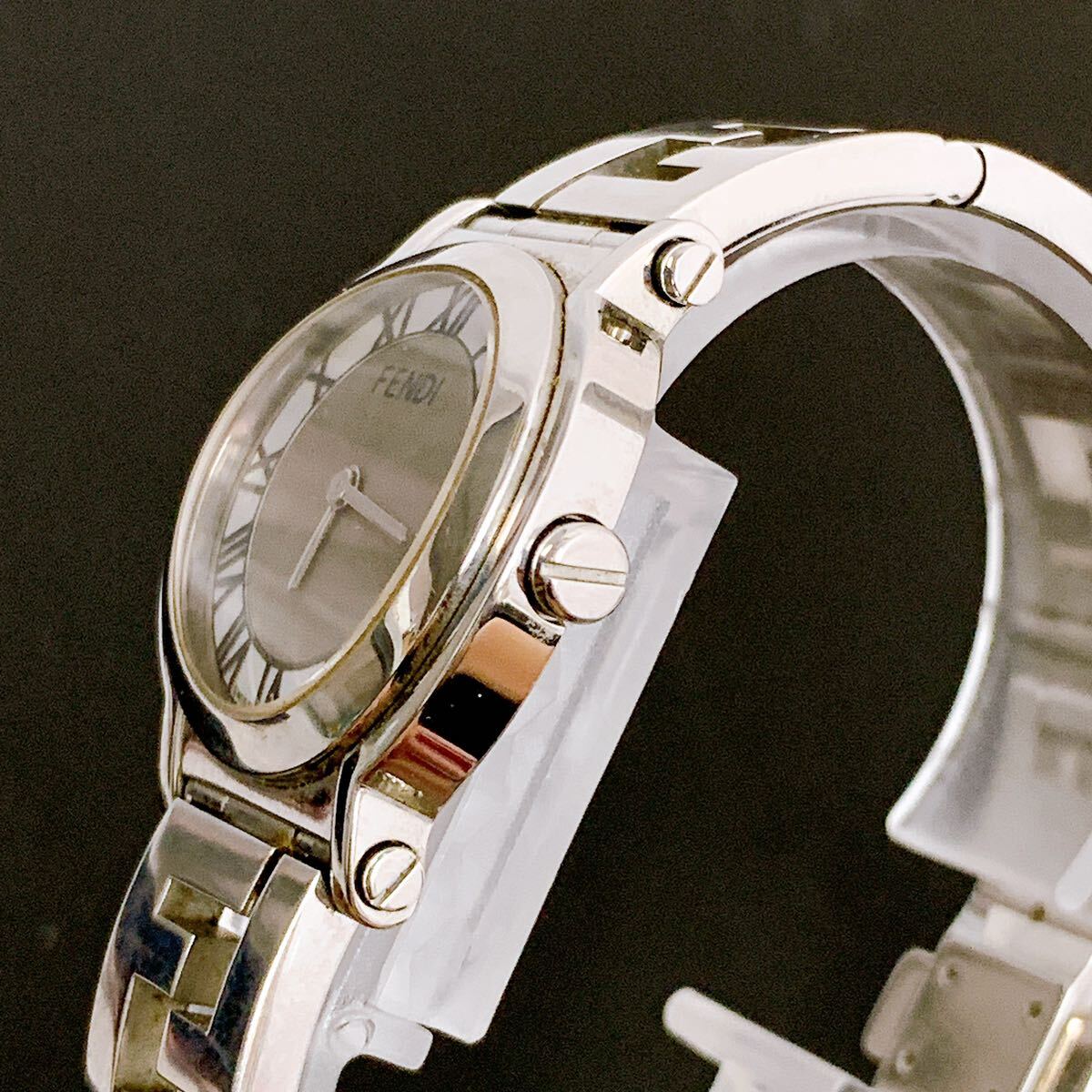 3SB132 FENDI フェンディ 001-6100L-041 腕時計 時計 ブランド レディース ファッション 中古 現状品 動作未確認_画像6