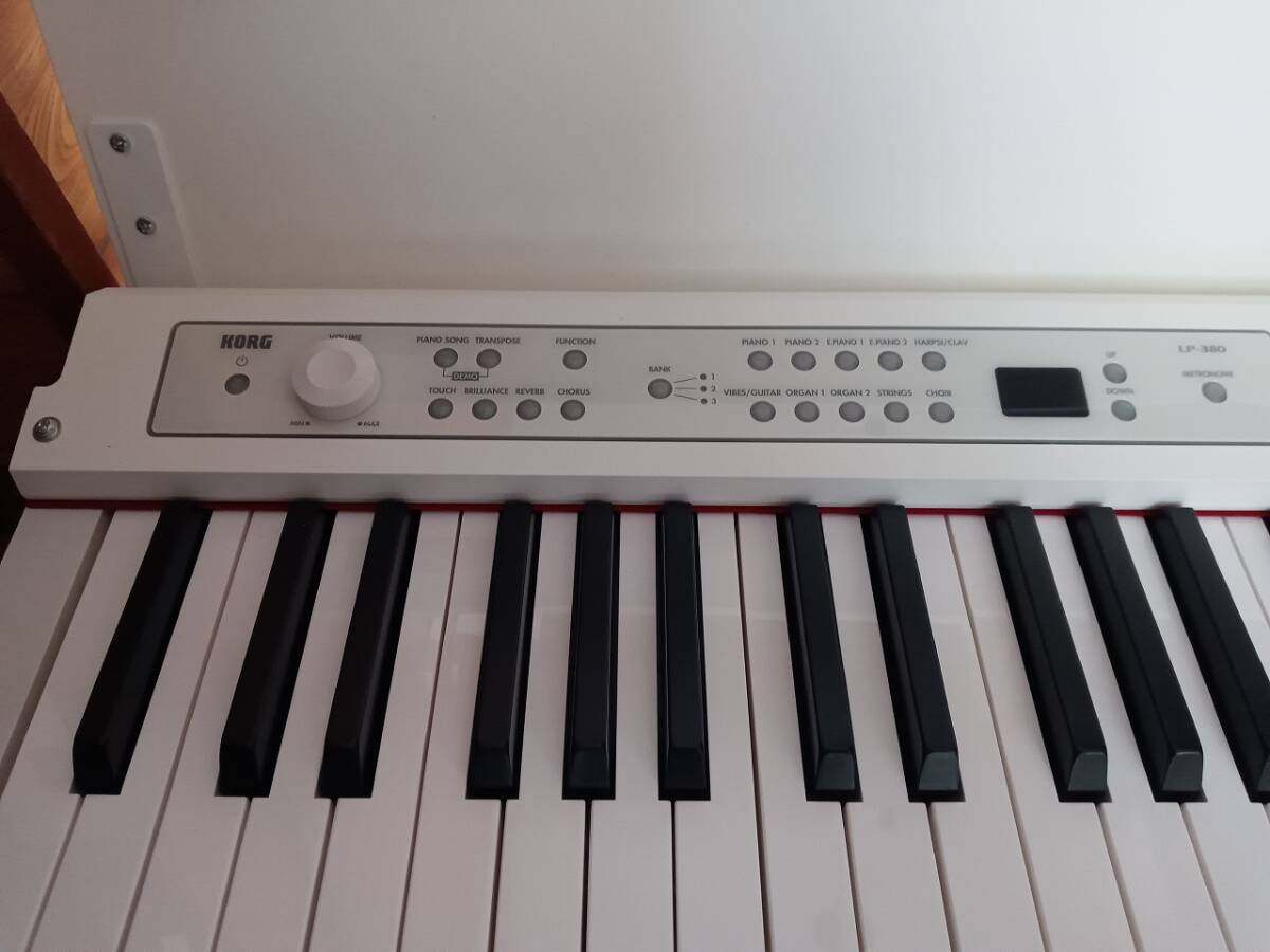 KORG コルグ 88鍵 デジタルピアノ LP-380 ホワイト 2020年製　分解して宅急便で発送します*0324 _画像4