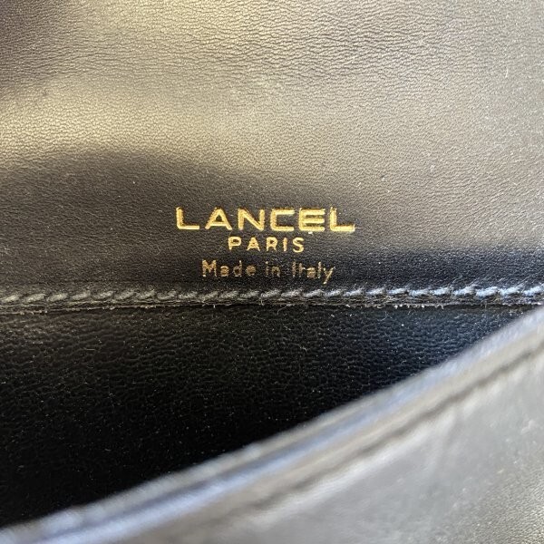 LANCEL ランセル ミニショルダーバッグ 斜めがけ鞄 ミニバッグ シンプルデザイン　ブラック黒　シルバーカラー金具_画像2