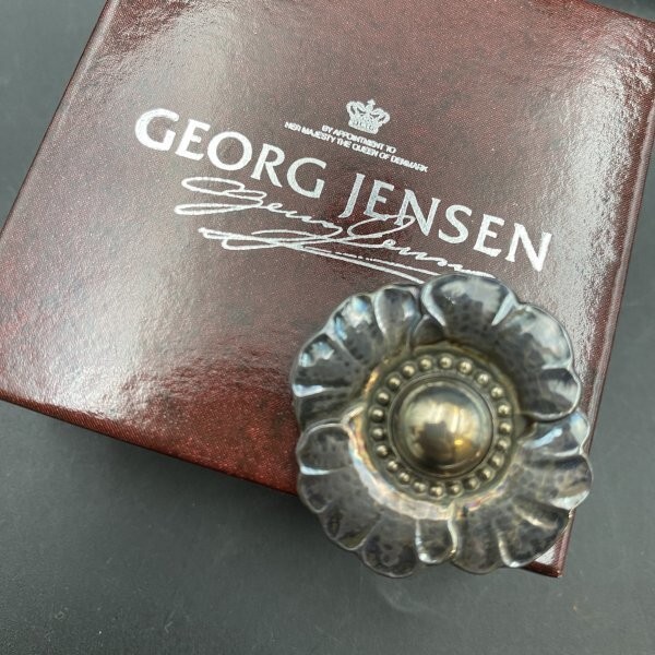 G0126K36 未使用 ジョージ ジェンセン GEORG JENSEN フラワーモチーフ ブローチ SV925 シルバー 12.3ｇ189