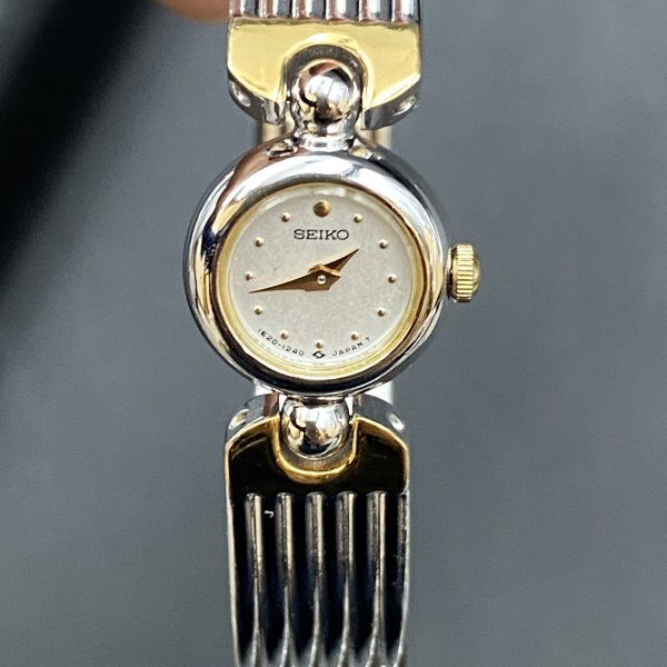 G0326R03 可動 SEIKO セイコー　1E20-02380 クォーツ腕時計 レディース バングルウォッチ /クォーツ腕時計/アナログ SS_画像10
